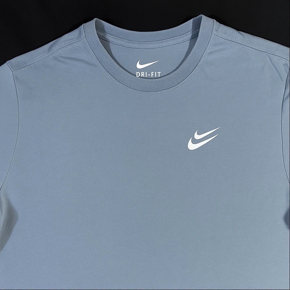 Nike Men’s Dri-FIT Performance Training T-Shirt – Blue, Size Medium - Picture 1 of 1